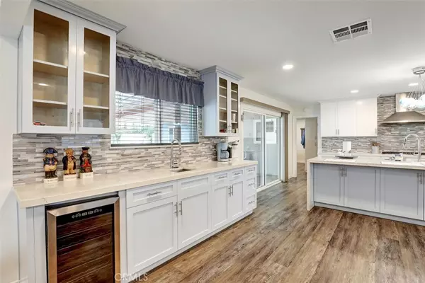 Los Alamitos, CA 90720,12081 Martha Ann DR