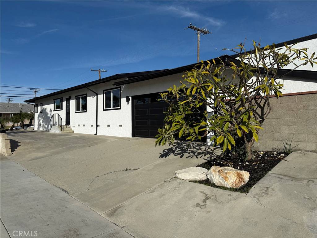 Long Beach, CA 90815,6702 E El Progreso ST