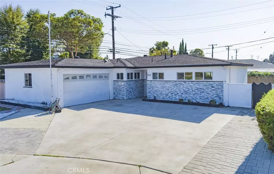 902 Alene CIR, Santa Ana, CA 92703