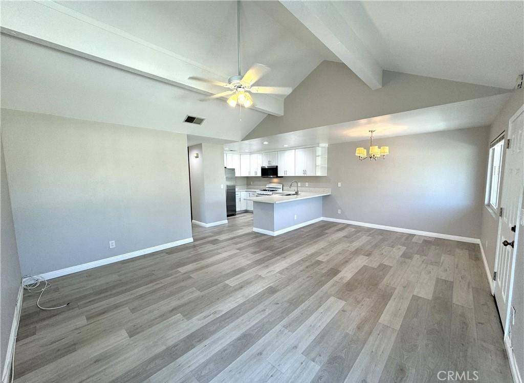 Orange, CA 92868,700 W Walnut AVE #8