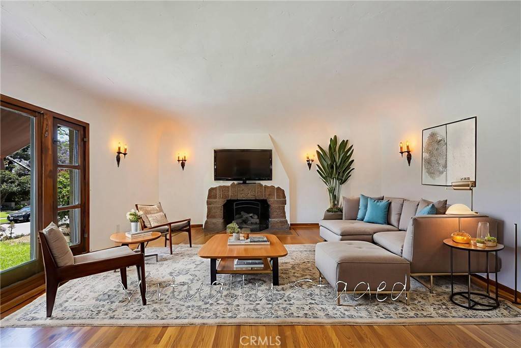 Fullerton, CA 92832,405 W Brookdale PL