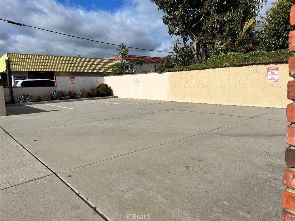 Garden Grove, CA 92843,13352 Brookhurst ST