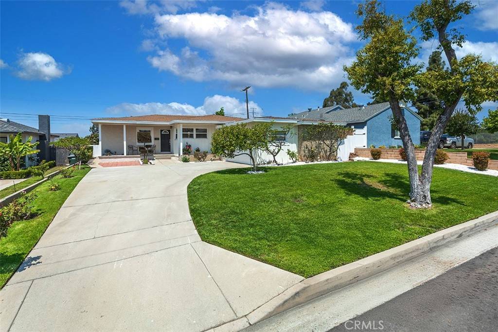 La Mirada, CA 90638,14309 La Mesa DR