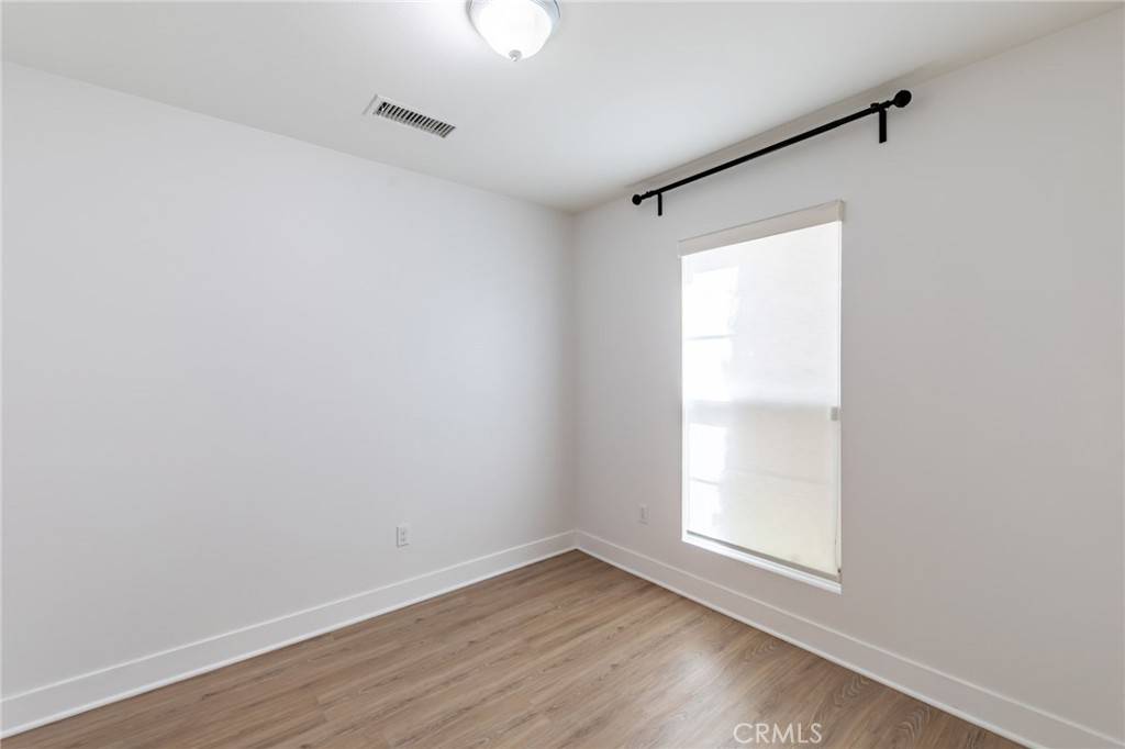 Toluca Lake, CA 91602,10736 Bloomfield ST