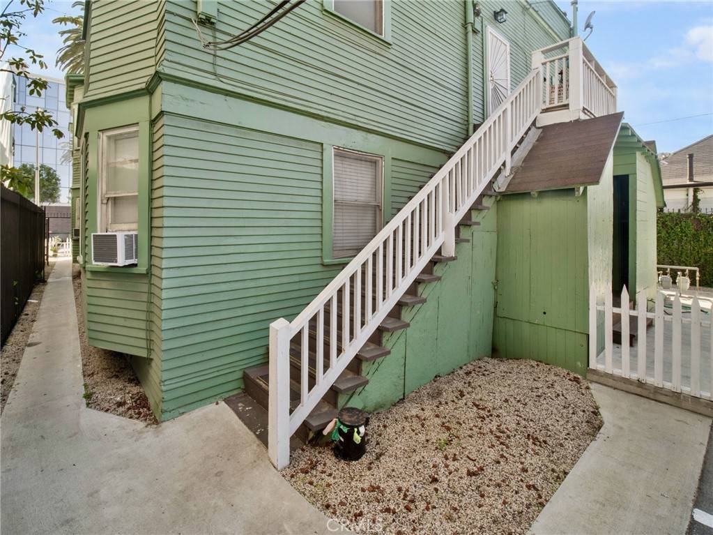 Long Beach, CA 90802,545 W 3rd ST