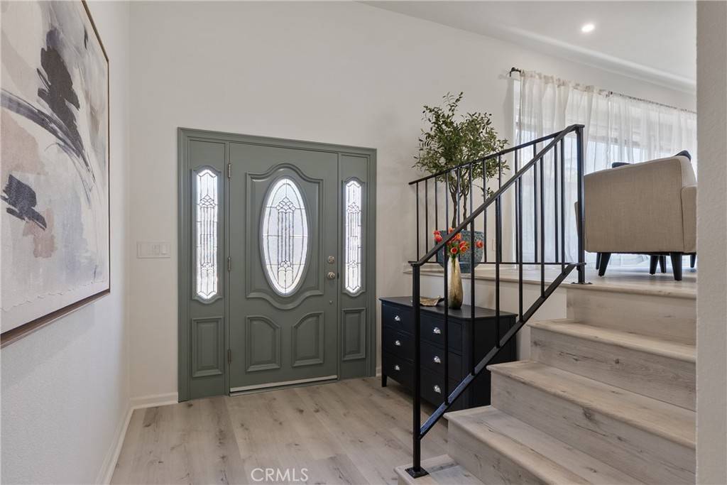 North Tustin, CA 92705,17592 Rainier DR
