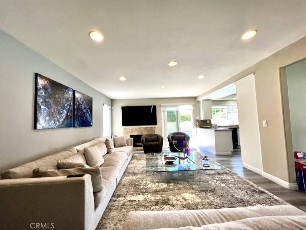 Irvine, CA 92620,7 Hancock