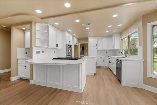 451 S Wishing Well LN, Anaheim Hills, CA 92807