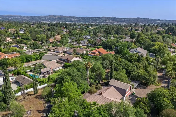 Yorba Linda, CA 92886,5426 Lakeview AVE