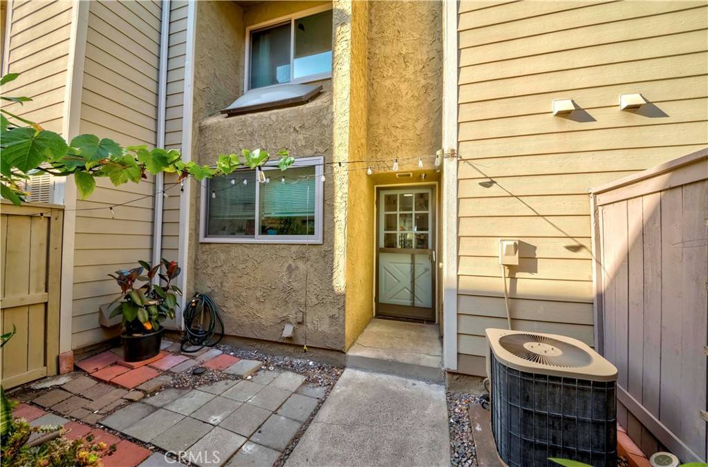 Cypress, CA 90630,5493 Twin Lakes DR