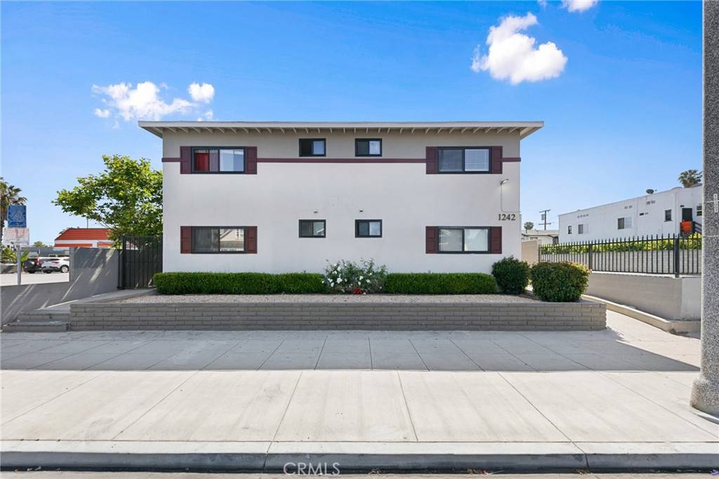 Long Beach, CA 90813,1242 Cedar AVE