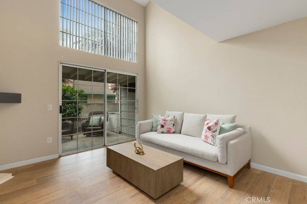 Fullerton, CA 92833,2410 W Orangethorpe AVE #5