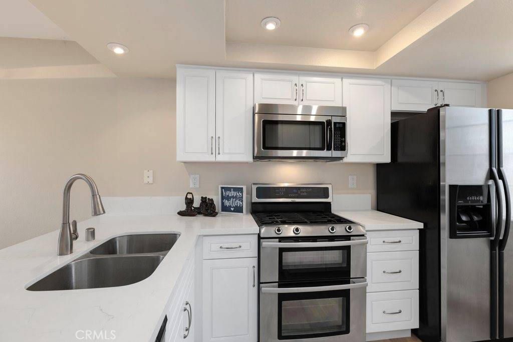2410 W Orangethorpe AVE #5, Fullerton, CA 92833