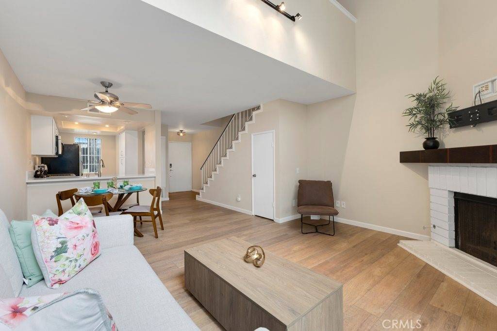 Fullerton, CA 92833,2410 W Orangethorpe AVE #5