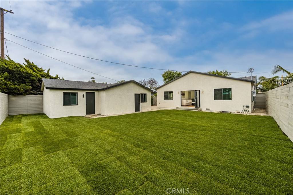 Long Beach, CA 90815,5161 E 27th ST