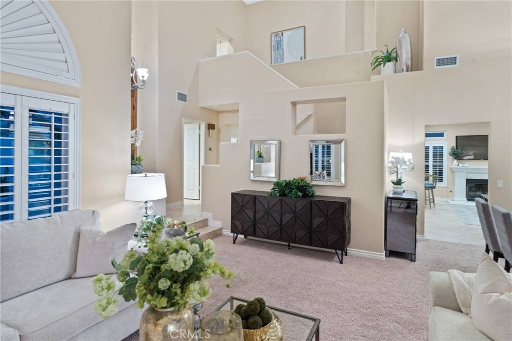Anaheim Hills, CA 92808,530 S Laureltree DR