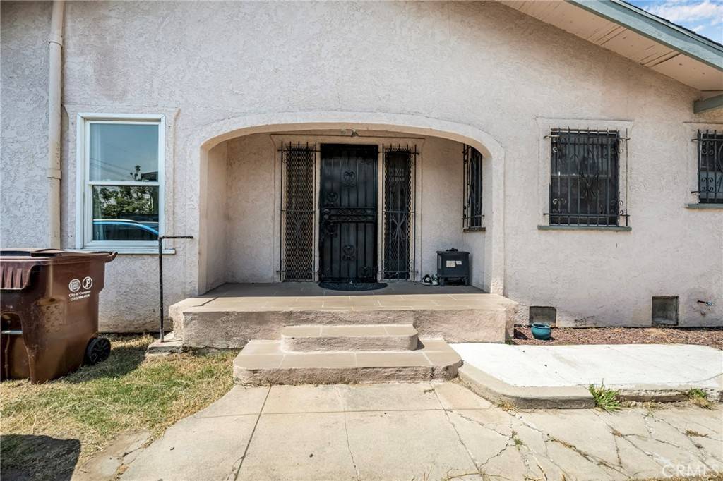 Compton, CA 90221,614 N Spring AVE