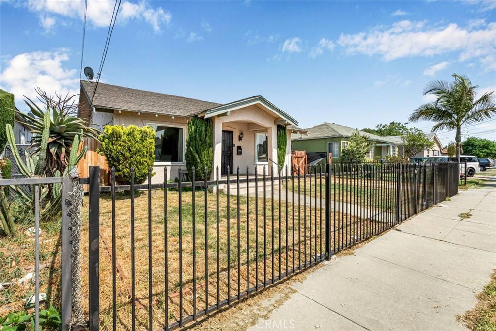 Compton, CA 90221,614 N Spring AVE