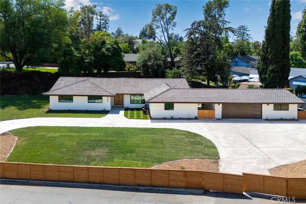 3209 Lakeknoll Drive, Fullerton, CA 92835