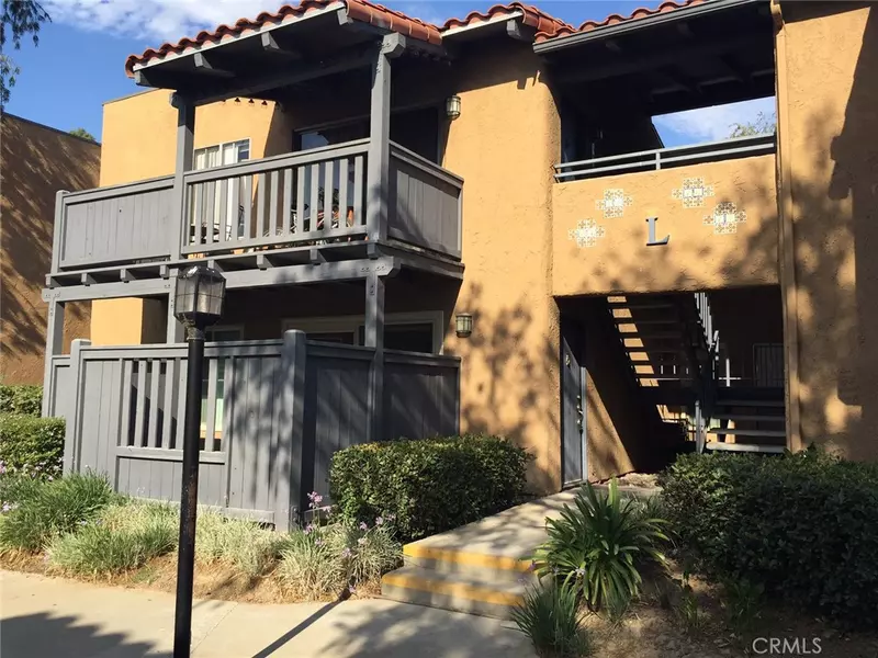 1345 Cabrillo Park DR #L4, Santa Ana, CA 92701