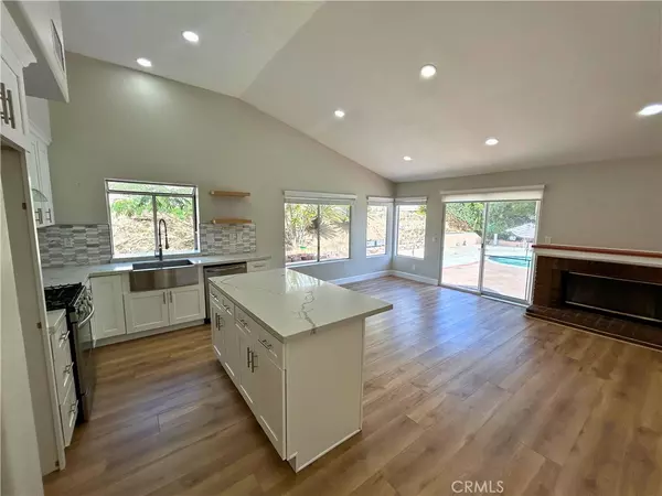 Corona, CA 92879,2482 Steven DR