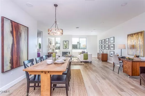 North Hollywood, CA 91605,6938 Laurel Canyon BLVD #214