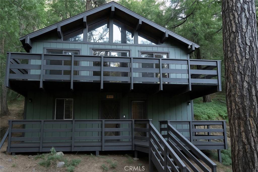 828 Fern DR, Crestline, CA 92325