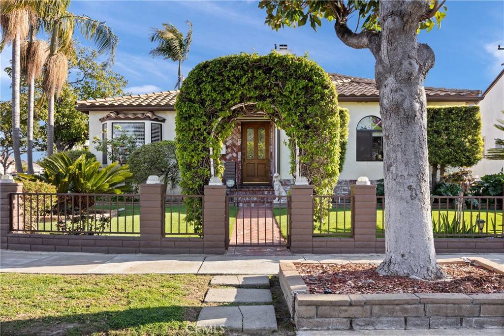 Lakewood, CA 90712,4032 Elsa ST