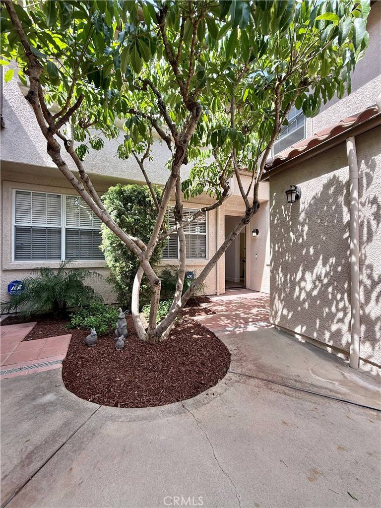 Tustin, CA 92782,13390 Savanna