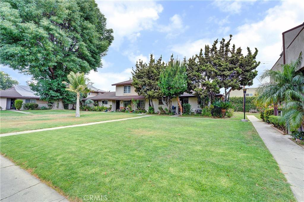 Santa Ana, CA 92701,521 S Lyon ST #37