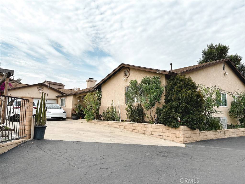 Corona, CA 92881,7233 Bel Air ST