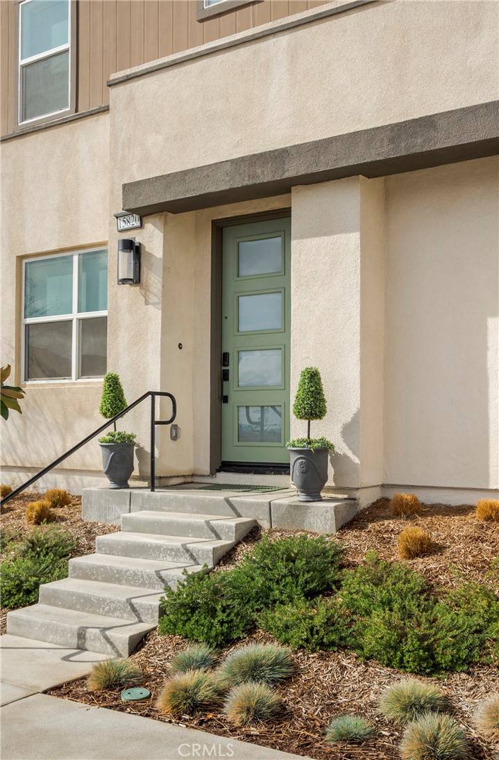 Fontana, CA 92336,15820 Caterpillar DR