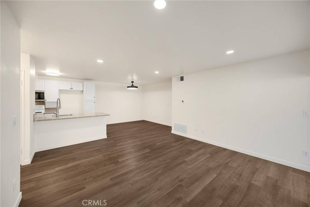 Santa Ana, CA 92704,2501 W Sunflower AVE #H1