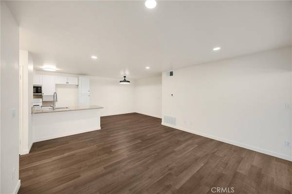 Santa Ana, CA 92704,2501 W Sunflower AVE #H1