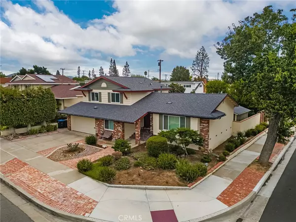 2902 E Trenton E, Orange, CA 92867