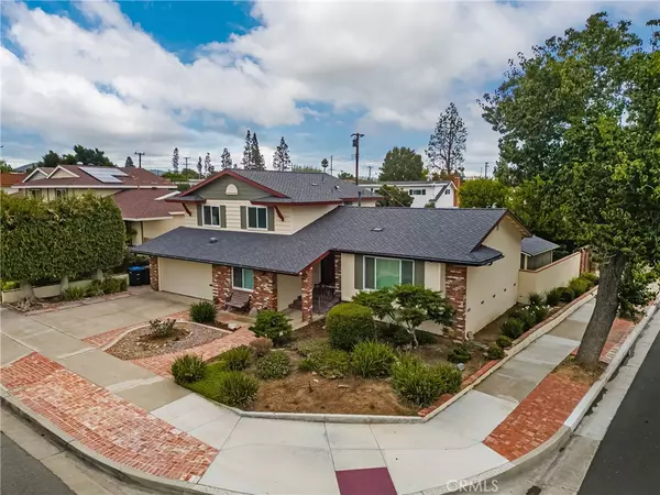 2902 E Trenton E, Orange, CA 92867