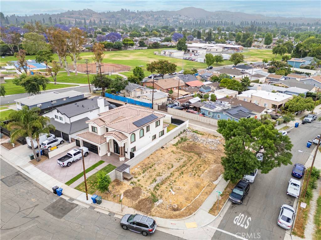 Whittier, CA 90606,10207 Bernardino AVE