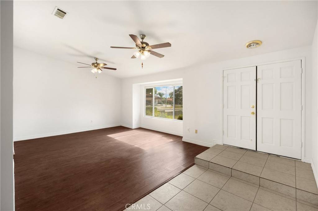 Rialto, CA 92376,861 S Arrowhead AVE