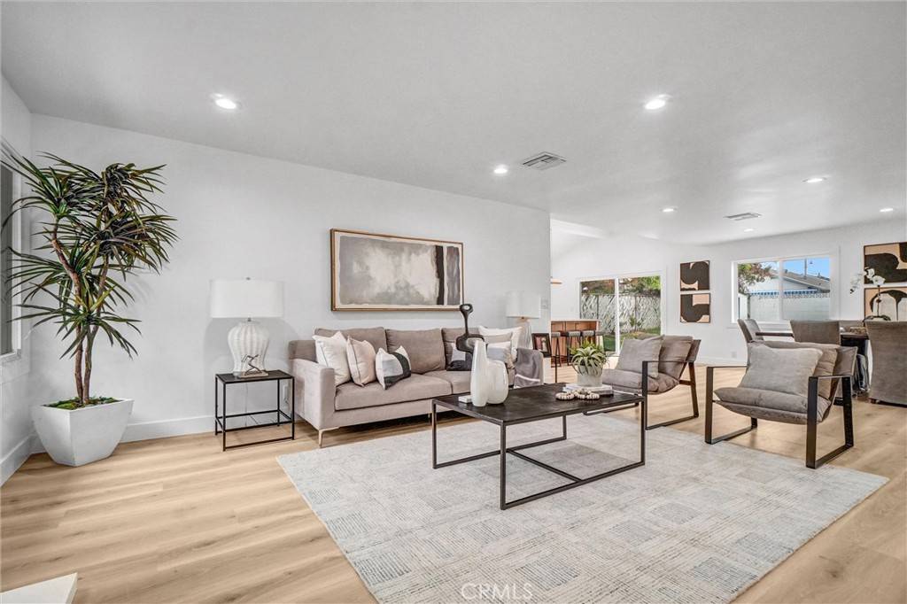 Anaheim, CA 92806,2842 E Virginia AVE