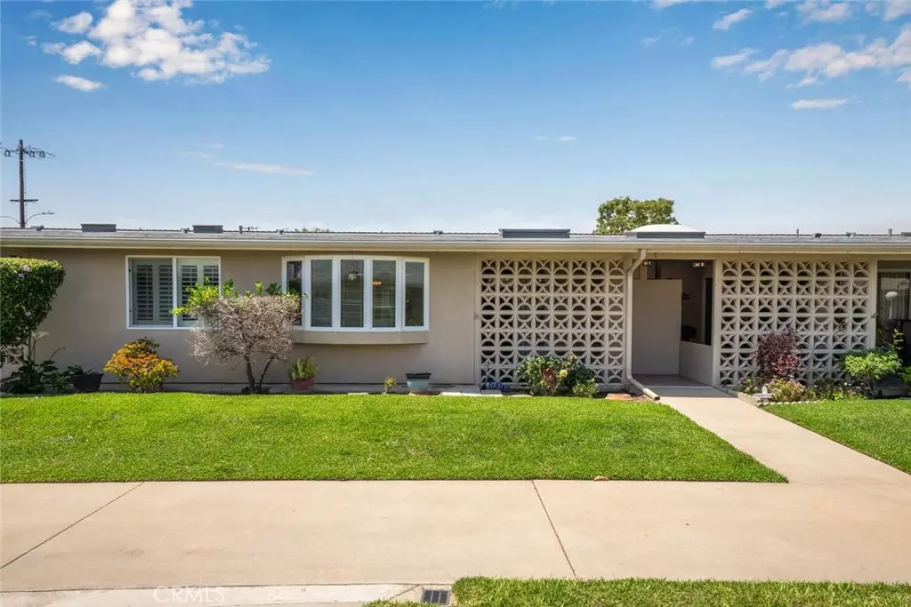 Seal Beach, CA 90740,13350 St. Andrews DR #68E M12