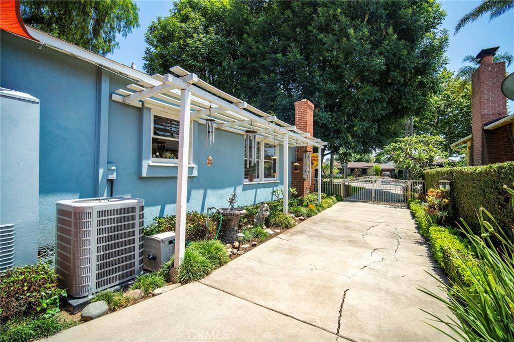 Orange, CA 92868,132 N Jewell PL