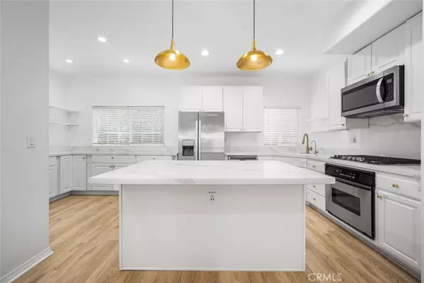 Los Angeles, CA 90016,5740 S Glennie LN #C
