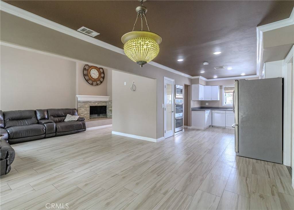 Anaheim, CA 92806,1208 N Earl CIR