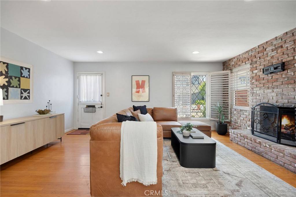 Long Beach, CA 90803,125 Siena DR