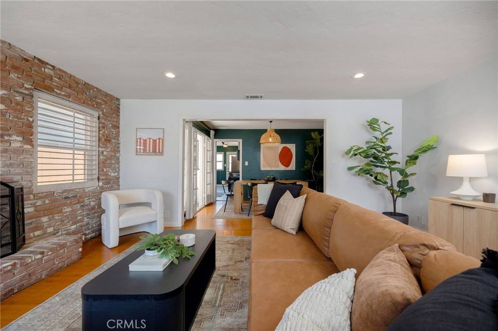 Long Beach, CA 90803,125 Siena DR