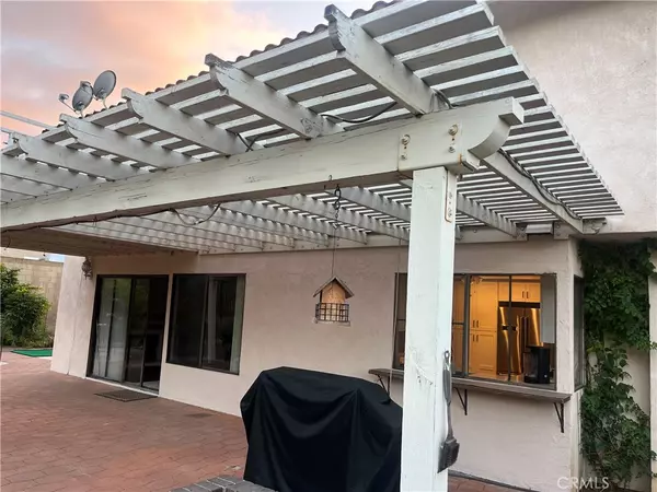 Anaheim, CA 92807,194 S Summertree RD S