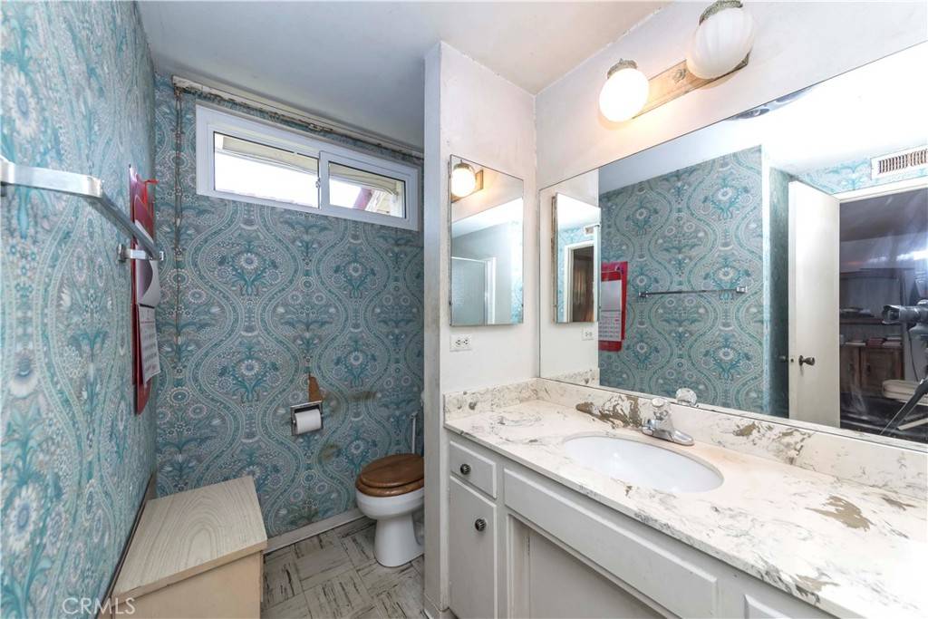 Los Angeles, CA 90065,2522 Kerwin PL