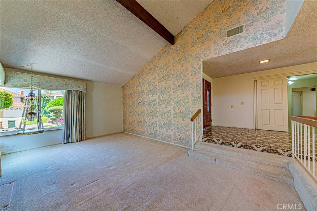 Fullerton, CA 92833,1736 Island DR