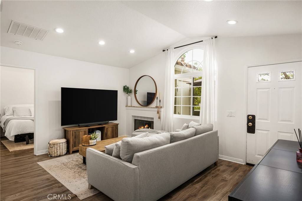 Rancho Santa Margarita, CA 92688,70 Via Prado