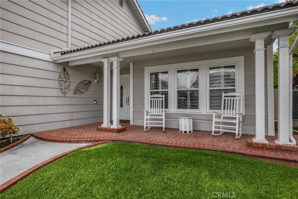 Yorba Linda, CA 92886,4965 Via La Granja